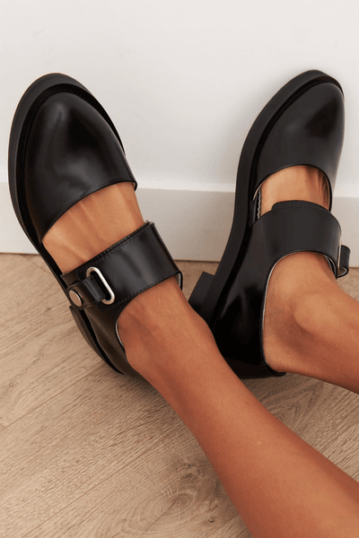 GIADA Mary Jane met verstelbare band en gesp voor een elegante en comfortabele stijl