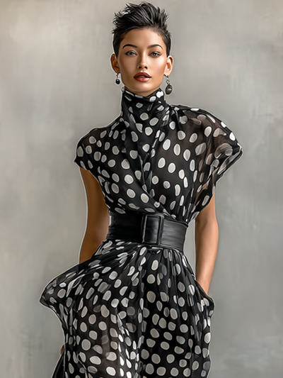 Maxi Jurk in Chiffon met Stippenprint en Hoge Hals
