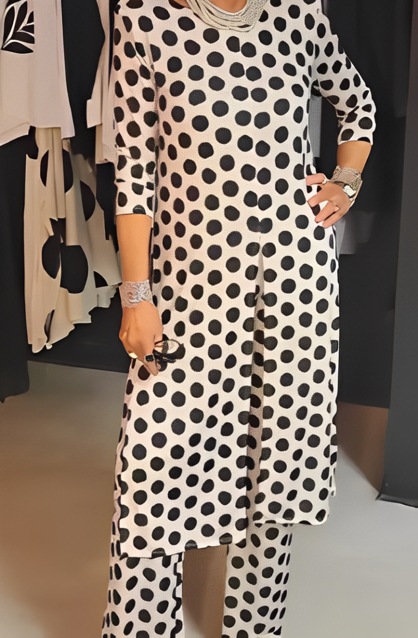 LILIANA | Compleet Twee Stukken met Stippendruk voor Elegante Nonchalance en Veelzijdige Zomerlooks