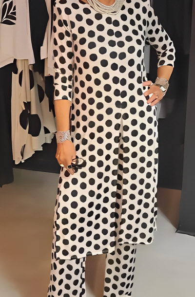 LILIANA | Compleet Twee Stukken met Stippendruk voor Elegante Nonchalance en Veelzijdige Zomerlooks