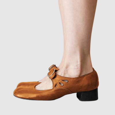 Daisy - Mary Jane van leer