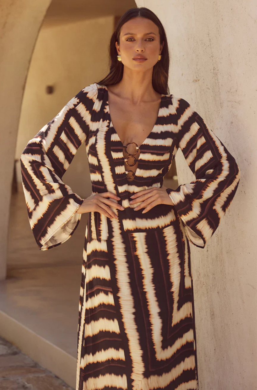 NOMI™ - Lange jurk – Zachte elegantie die je laat stralen