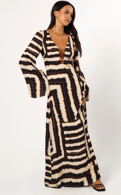 NOMI™ - Lange jurk – Zachte elegantie die je laat stralen