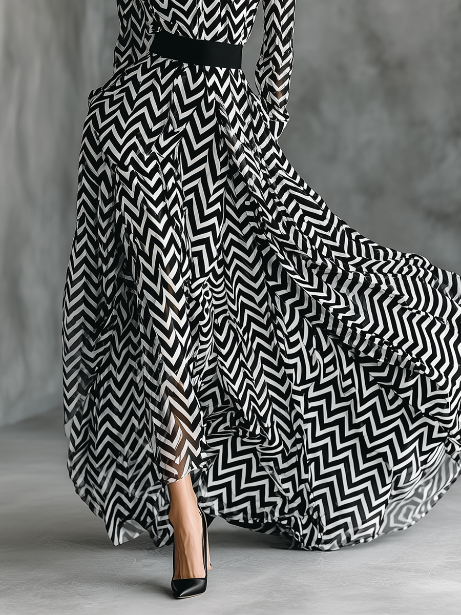Maxi Jurk in Chiffon met Zwart-witte Strepen