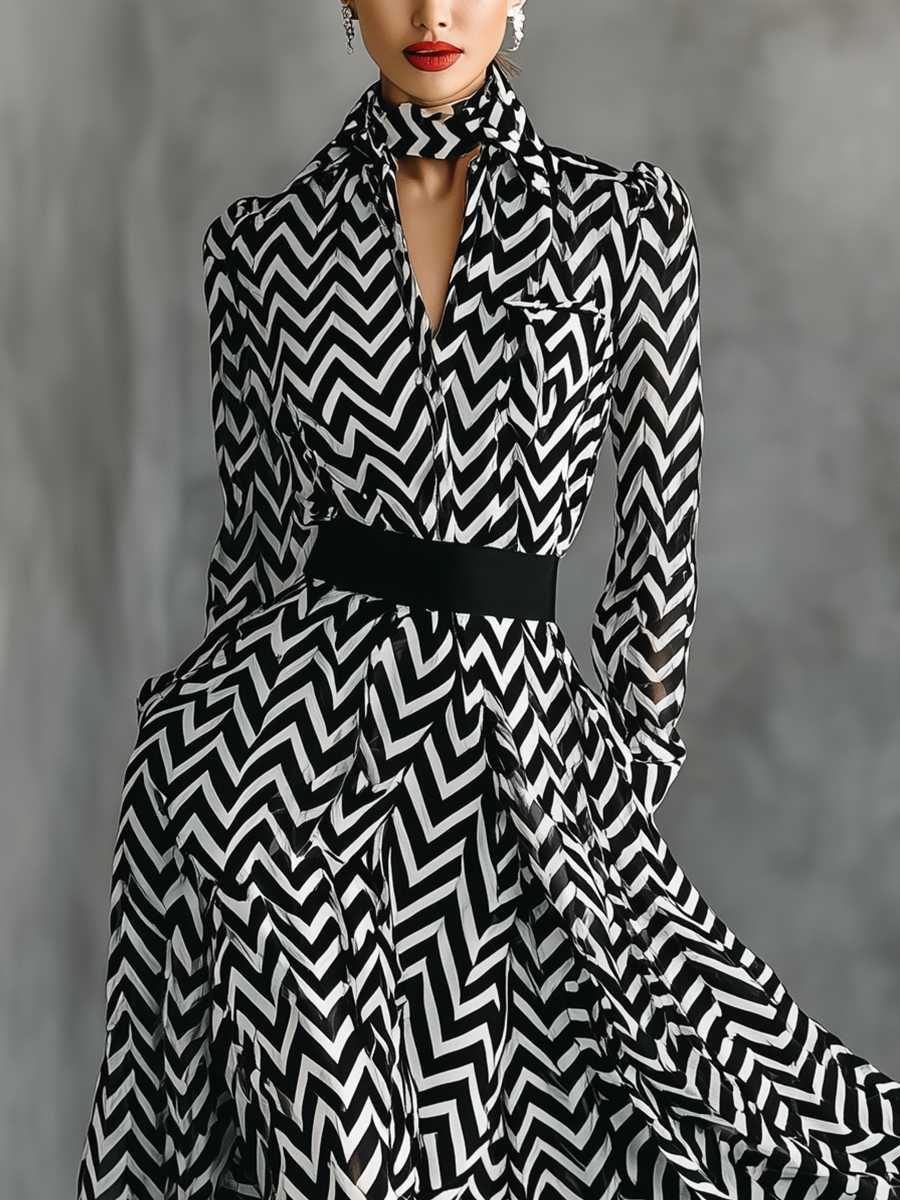 Maxi Jurk in Chiffon met Zwart-witte Strepen