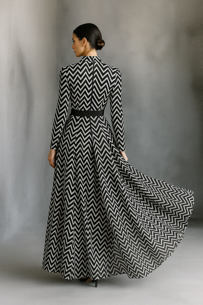 Maxi Jurk in Chiffon met Zwart-witte Strepen